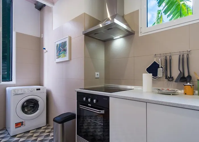 Daire Guestready - Relaxing Retreat In Madeira Machico (Madeira)